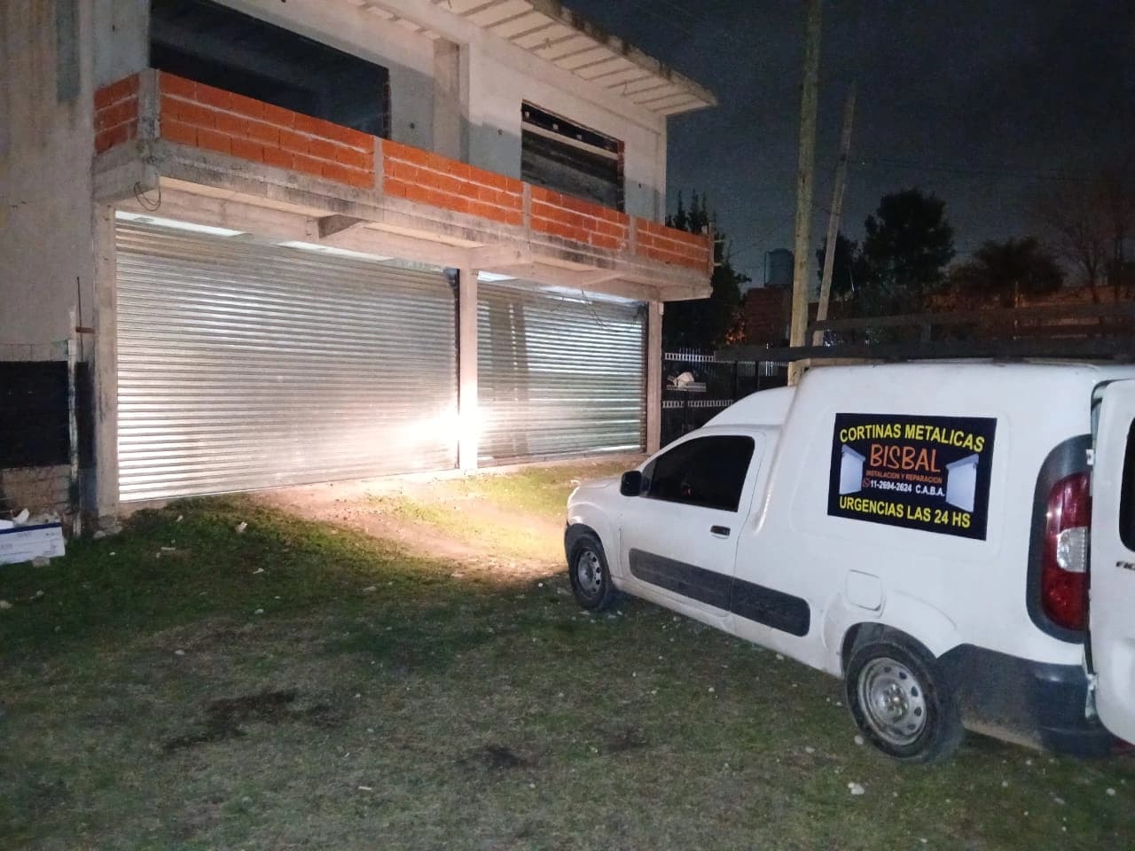 Mini vista previa de cortina metalica ya instalada