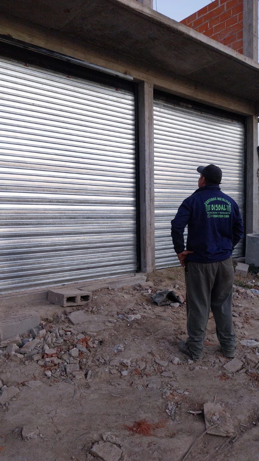 Mini vista previa de cortina metalica ya instalada